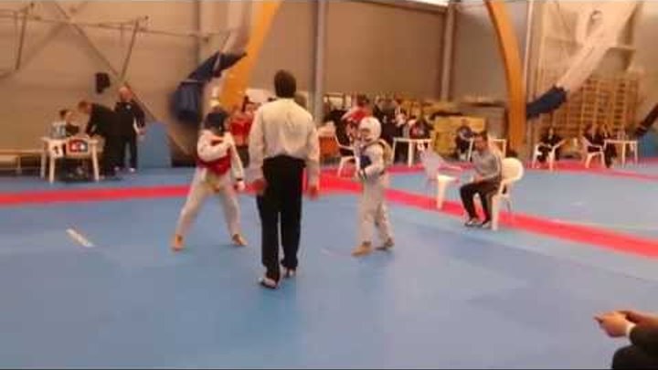 III открытый Кубок СК«МОНОЛИТ» по тхэквондо ВТФ «А» девочки 2005 2006 г р 37 41кг Сатвалова Поли смотреть онлайн III открытый Кубок СК«МОНОЛИТ» по тхэквондо ВТФ «А» девочки 2005 2006 г р 37 41кг Сатвалова Поли