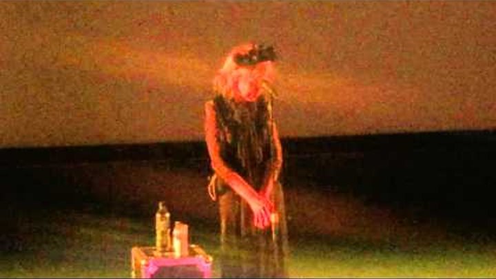 FALLING (Live) - Julee Cruise - Twin Peaks UK Festival 2015 FALLING (Live) - Julee Cruise - Twin Peaks UK Festival 2015