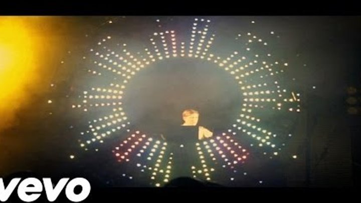 Sub Focus - Falling Down ft. Kenzie May смотреть онлайн Sub Focus - Falling Down ft. Kenzie May