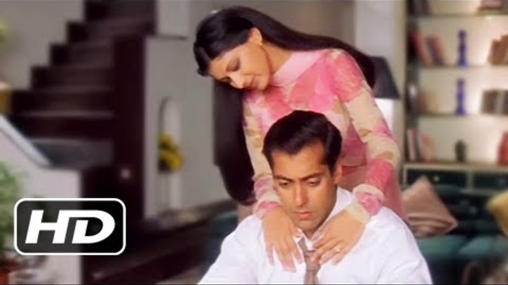 Sonali Bendre Comforts Salman Khan - Best Romantic Scene - Hum Saath Saath Hain