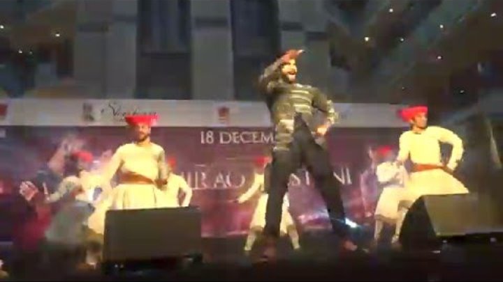 Super dance on Malhari Song | Ranveer Singh in Ambience Mall, Gurgaon| Bajirao Mastani | Super dance on Malhari Song | Ranveer Singh in Ambience Mall, Gurgaon| Bajirao Mastani |