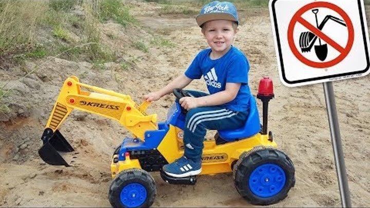 Bad BABY Unboxing And Assembling The POWER Wheel Ride On Excavator Tractor Детский Электромобиль