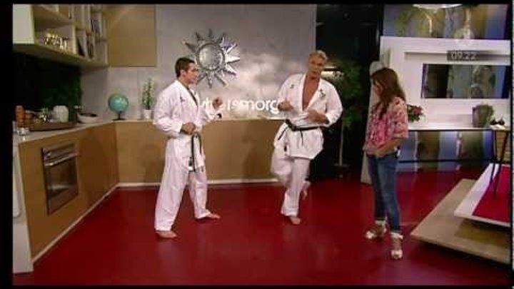 Dolph Lundgren show some karate moves Dolph Lundgren show some karate moves