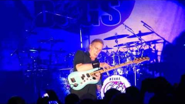 BILLY SHEEHAN BASS SOLO THE WINERY DOGS THE CANYON CLUB 11/5/2015