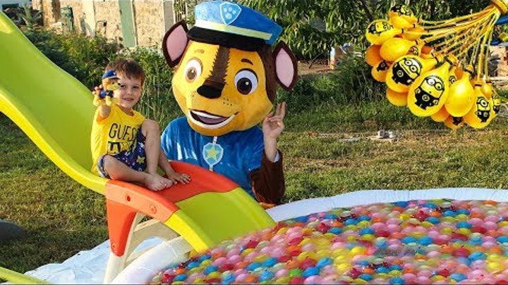 Щенячий патруль Игрушки Бассейн Bunch o Balloons Игры для детей на детской площадке Видео для детей Щенячий патруль Игрушки Бассейн Bunch o Balloons Игры для детей на детской площадке Видео для детей