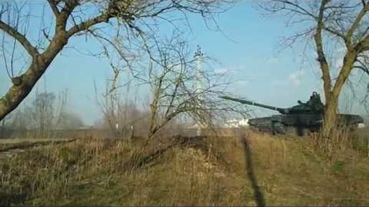 Russian Tanks being unloaded at Klimovo, Bryansk, Near Ukrainian border - March 23? Russian Tanks being unloaded at Klimovo, Bryansk, Near Ukrainian border - March 23?