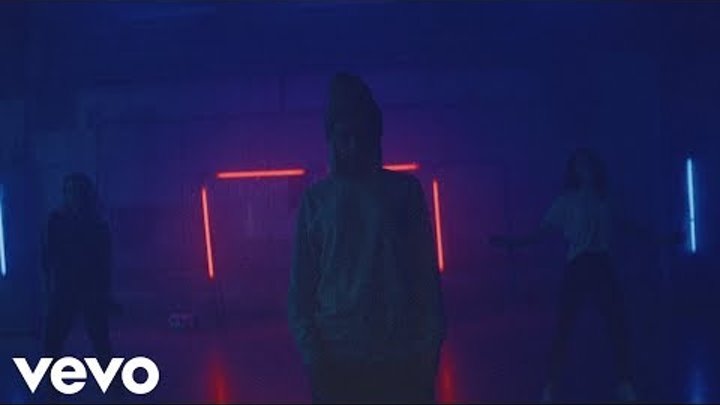 2 Ляма feat Zivert - Техно (Music Video)