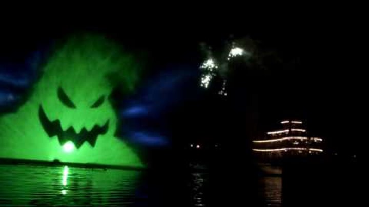 Disneyland Halloween Screams Fireworks 2009 - Rivers of America water screens.
