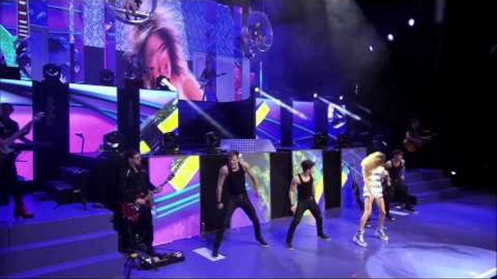 Violetta backstage pass -- Como Quieres - Music Video