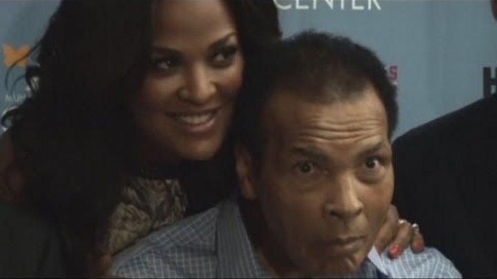 Muhammad Ali makes rare public appearance with his family Muhammad Ali makes rare public appearance with his family