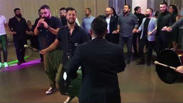 Varto - Sivas - Kinasi — Ali Dedeoglu ve MURO Davul Zurna Varto - Sivas - Kinasi — Ali Dedeoglu ve MURO Davul Zurna