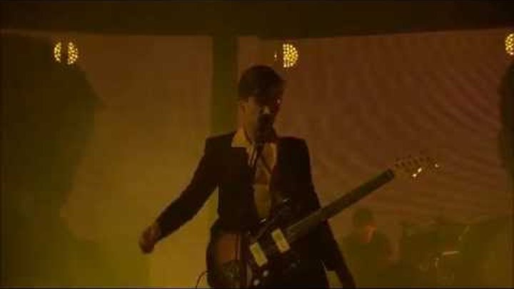 Arctic Monkeys - Old Yellow Bricks - Live @ iTunes Festival 2013 - HD Arctic Monkeys - Old Yellow Bricks - Live @ iTunes Festival 2013 - HD