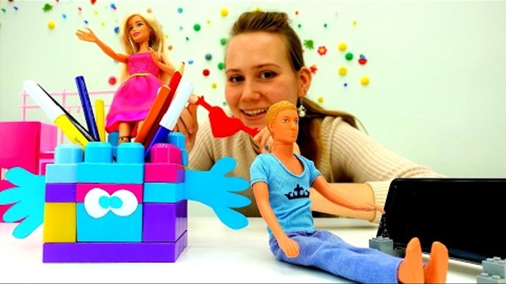 #Барби готовит подарок для Кена на 23 февраля ✏️ Поделки своими руками🙌