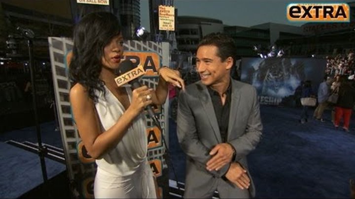 Mario Lopez Cuts the Cake with Rihanna Mario Lopez Cuts the Cake with Rihanna