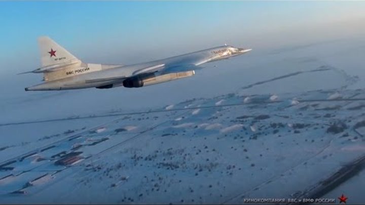 Tu-160 ''The White Swan'' in crystal sky of Arctic Circle. WOW!