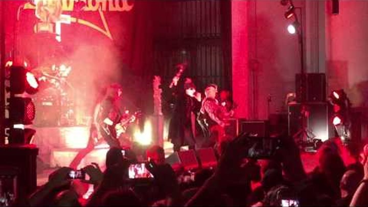 King Diamond with Kerry King perform "Evil" by Mercyful Fate at PNC Bank Art Center