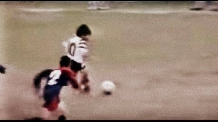 Lionel Messi 8 Years Old Amazing Dribbling Skills & Goal Lionel Messi 8 Years Old Amazing Dribbling Skills & Goal