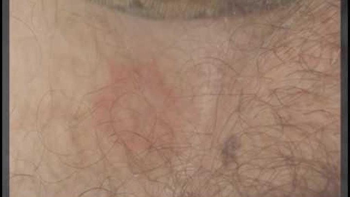 Ручки по промежности бегают и чешут ее Ручки по промежности бегают и чешут ее