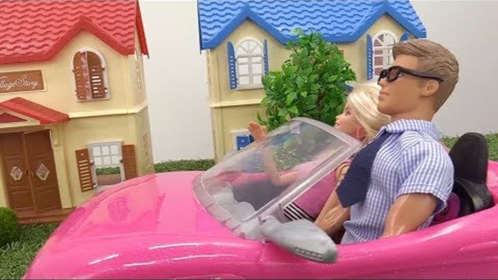 Мультики для девочек. #Барби СБИЛА МАШИНА!💥 Доктор лечит куклу и накладывает повязку. Игры с Барби