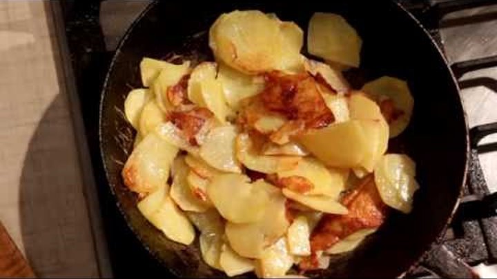 Картошка жареная на сковородке