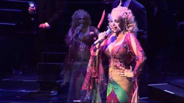 Valeria Lynch - QUE GANAS DE NO VERTE NUNCA MAS en vivo 2011 Valeria Lynch - QUE GANAS DE NO VERTE NUNCA MAS en vivo 2011