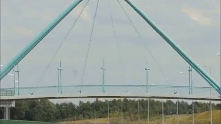Poland. Автобан А1 - потрясающие цветные мосты.