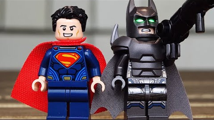 Бэтмен против Супермена (LEGO DC Comics 76044)