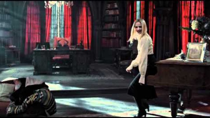 Dark Shadows - Trailer Italiano - Al cinema dall'11 maggio Dark Shadows - Trailer Italiano - Al cinema dall'11 maggio