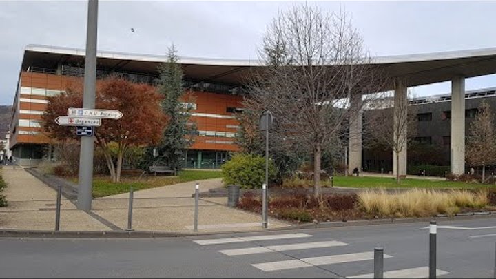 Новая больница - Hôpital Chu Estaing вClermont-Ferrand
