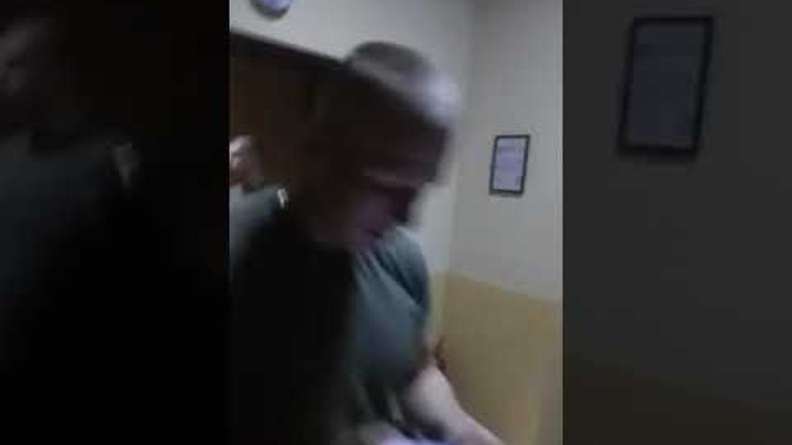 Парни устроили для дамы дождь из спермы Парни устроили для дамы дождь из спермы