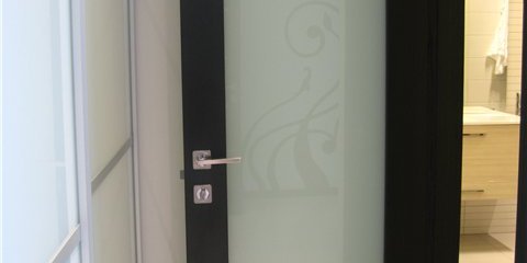 Remont Mezhkomnatnyh Dverej Sofya Uzkoe Steklo Otkleilos Ok Ru